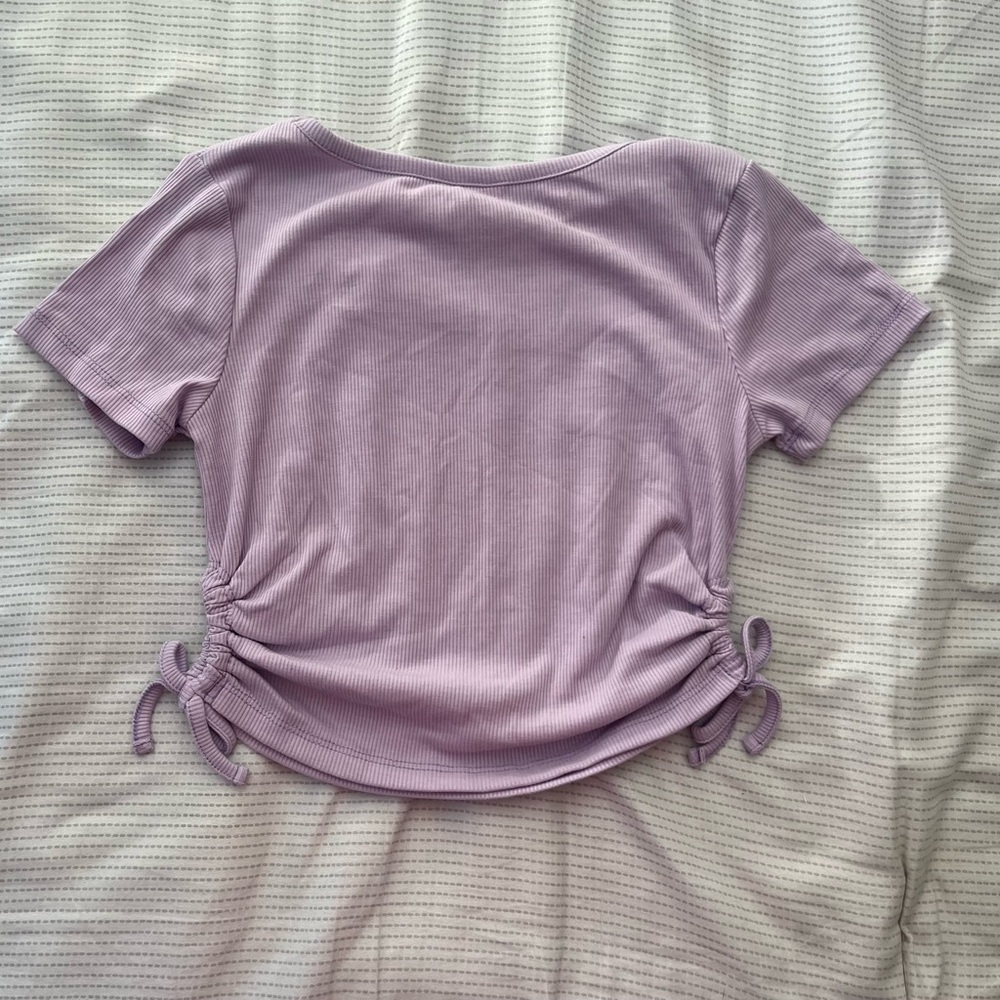 Guess Lavender Ruched Tee - Picture 2 of 2